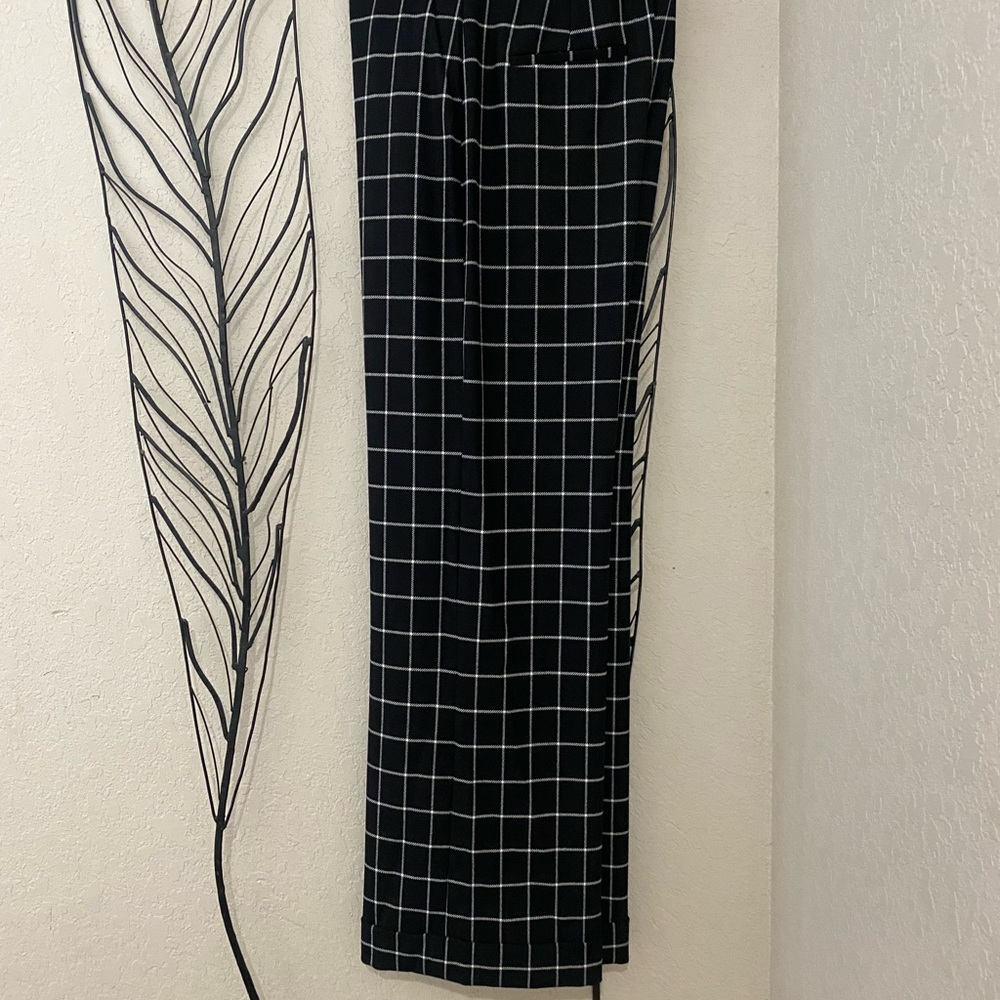 Alice and Olivia Black wide leg slacks